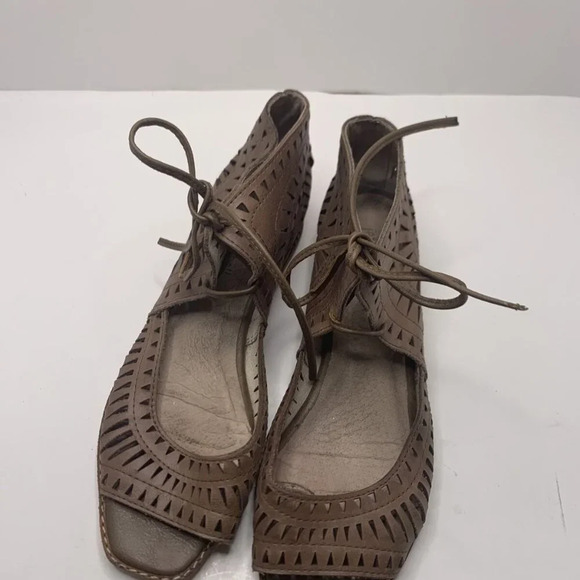 Jeffrey Campbell Low Wedge Rodillo Size 6 Black La - Picture 4 of 7